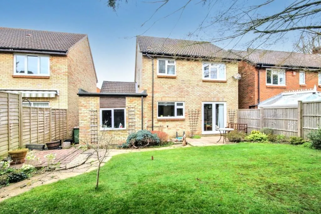 Ten Acres, Fetcham, KT22, photo 8