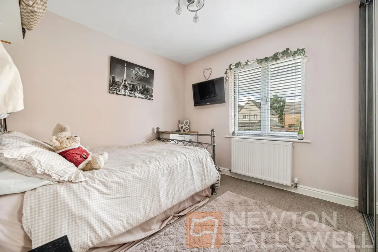 Leaf Avenue, Hampton Hargate, PE7, photo 13