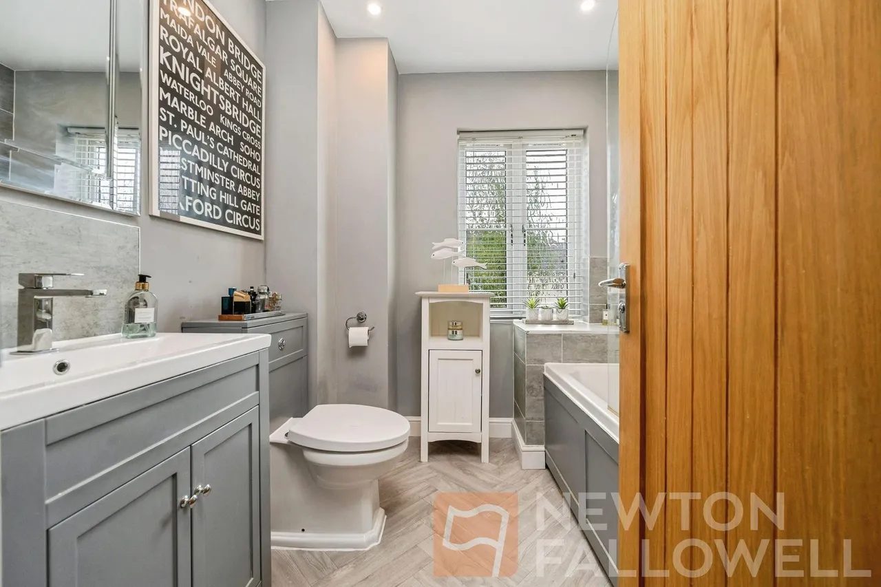 Leaf Avenue, Hampton Hargate, PE7, photo 17