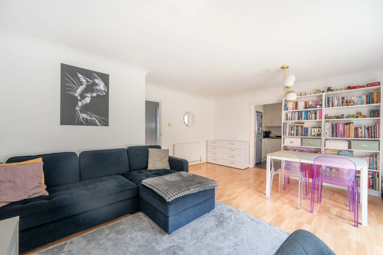 London, NW10, photo 6
