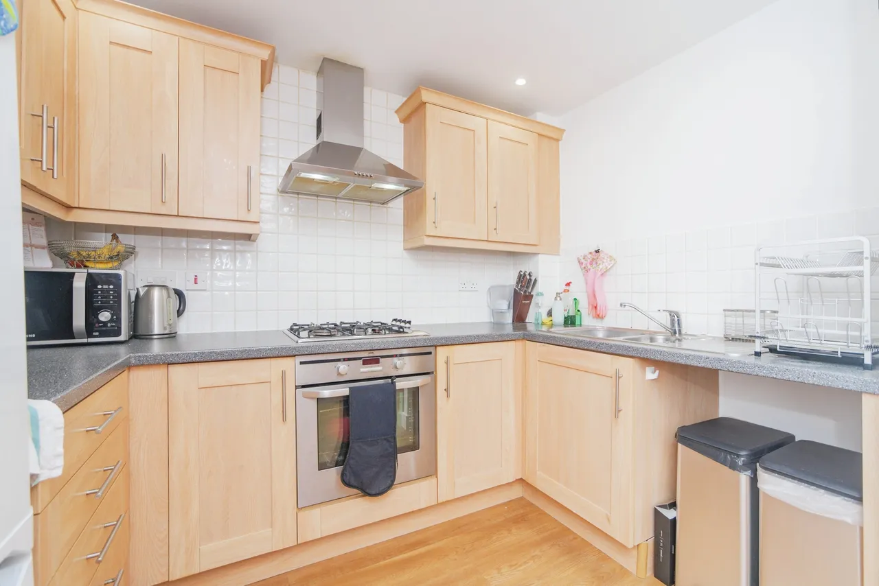 Pettacre Close, London, SE28, photo 10