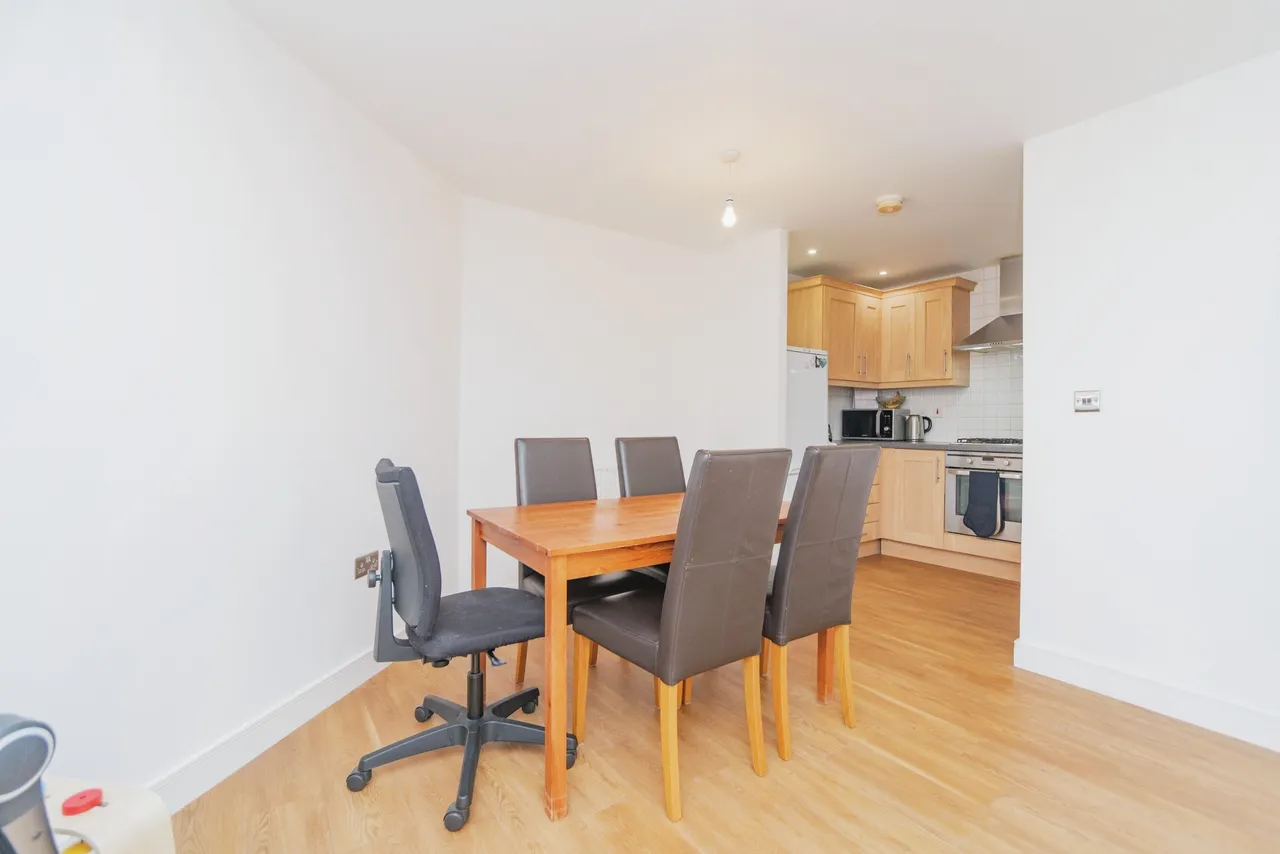 Pettacre Close, London, SE28, photo 9