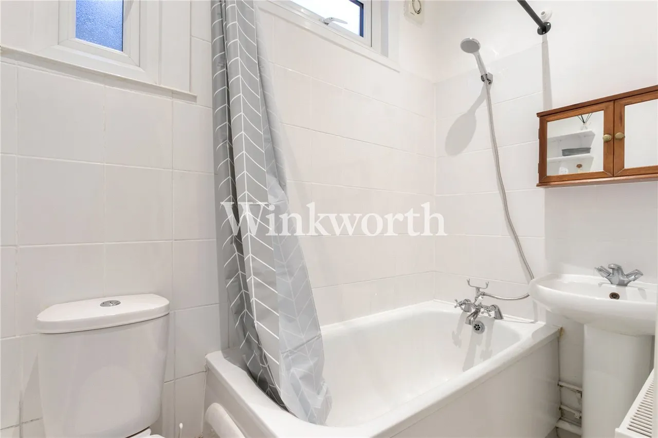 Kirkstall Avenue, London, N17, photo 8