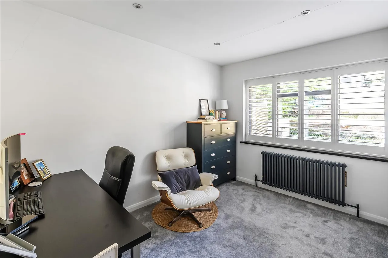Vincent Lane, Dorking, RH4, photo 16