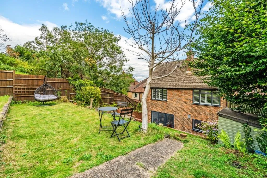 Vincent Lane, Dorking, RH4, photo 7