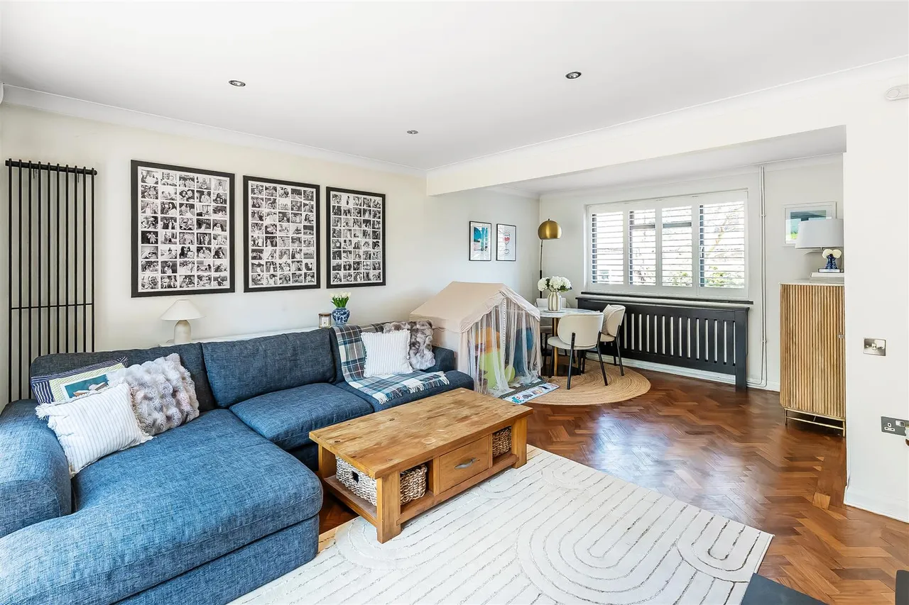 Vincent Lane, Dorking, RH4, photo 12