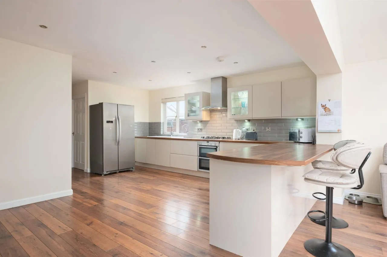 Honeysuckle Drive, Cumbernauld, G68 9GF, photo 6