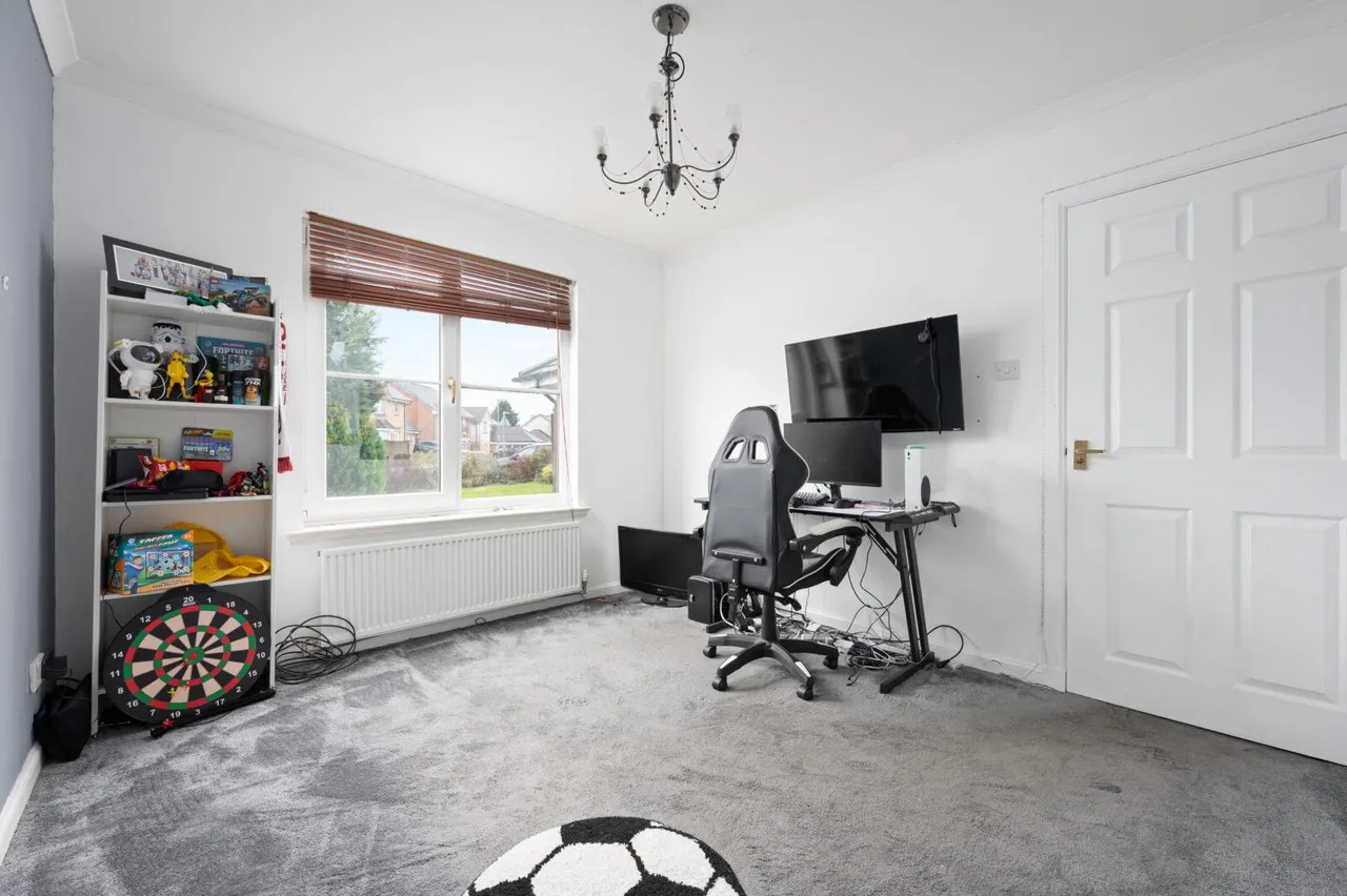Honeysuckle Drive, Cumbernauld, G68 9GF, photo 17