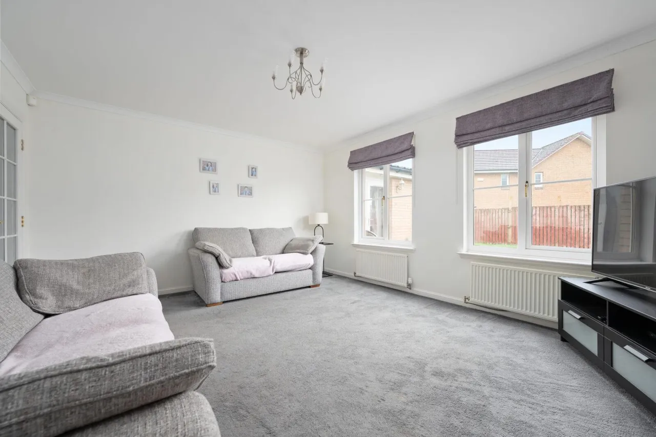 Honeysuckle Drive, Cumbernauld, G68 9GF, photo 15