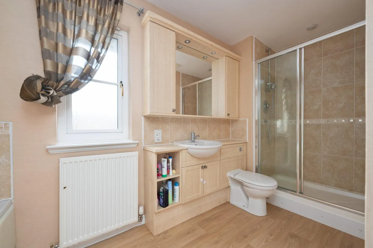 Honeysuckle Drive, Cumbernauld, G68 9GF, photo 37