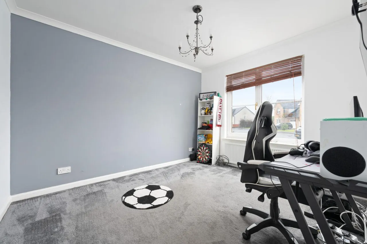 Honeysuckle Drive, Cumbernauld, G68 9GF, photo 18