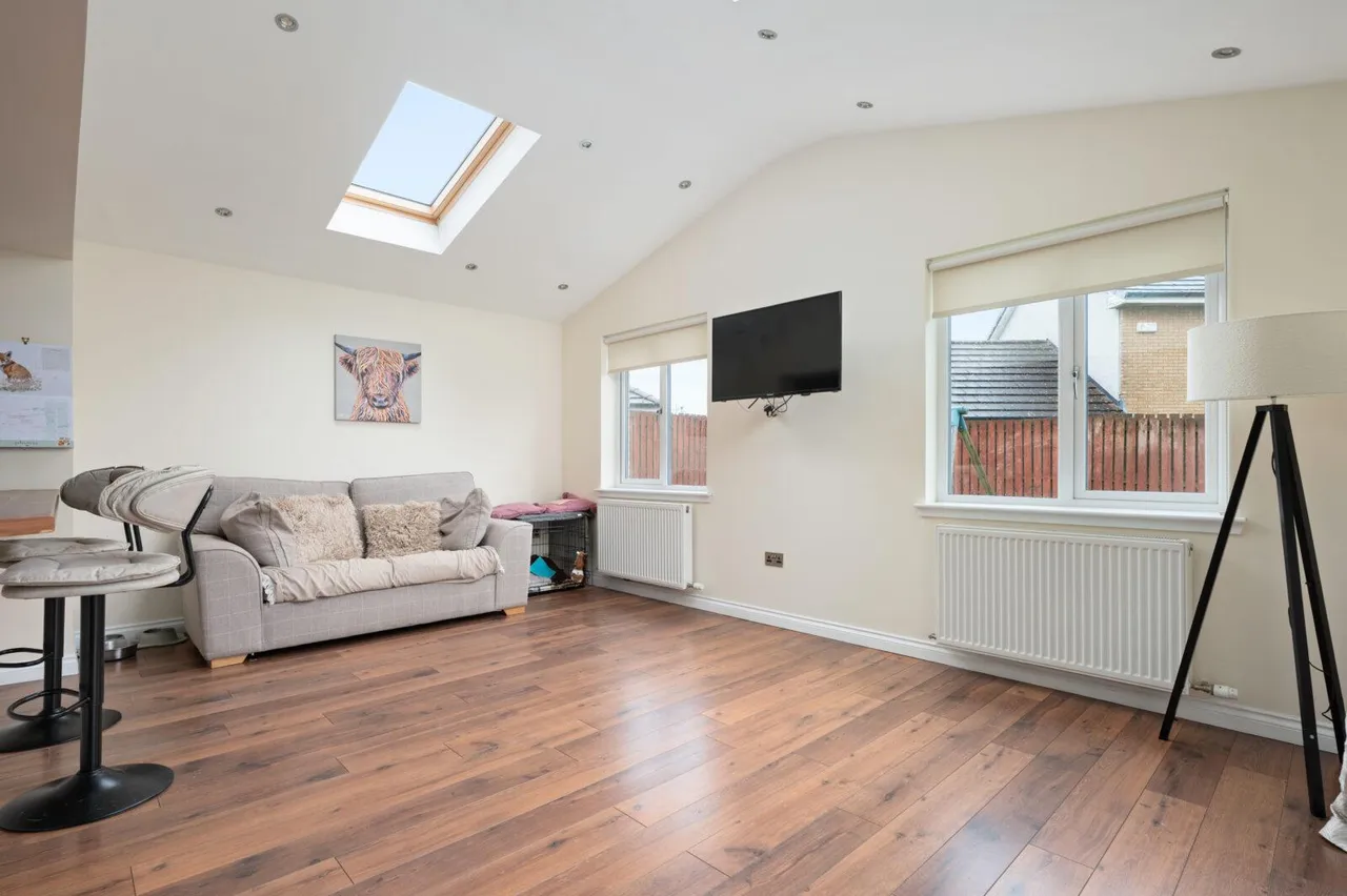 Honeysuckle Drive, Cumbernauld, G68 9GF, photo 11