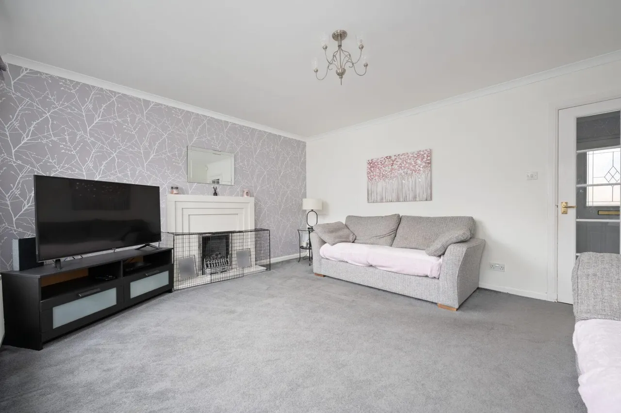 Honeysuckle Drive, Cumbernauld, G68 9GF, photo 14