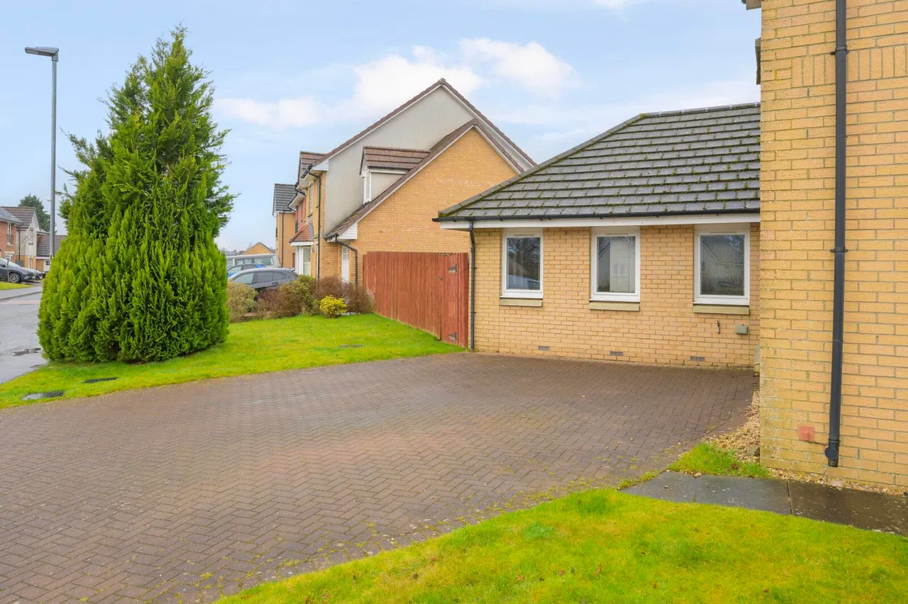 Honeysuckle Drive, Cumbernauld, G68 9GF, photo 4