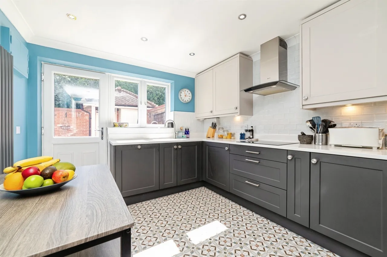 Long Meadow, Watton At Stone, Hertford, photo 10