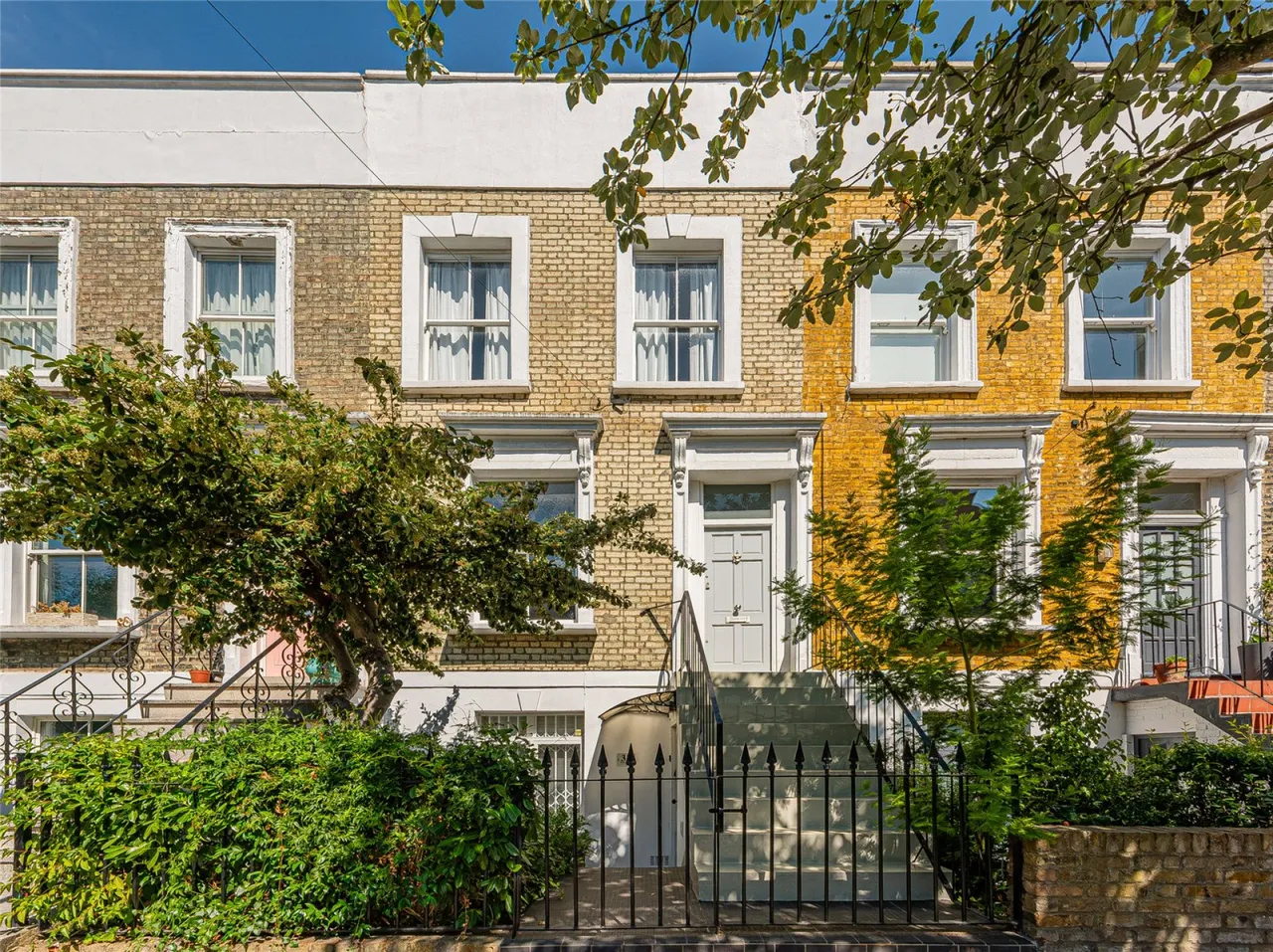 3 bed house for sale, Eburne Road, Islington