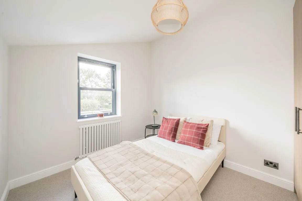 Mill Hill Road, W3, photo 5
