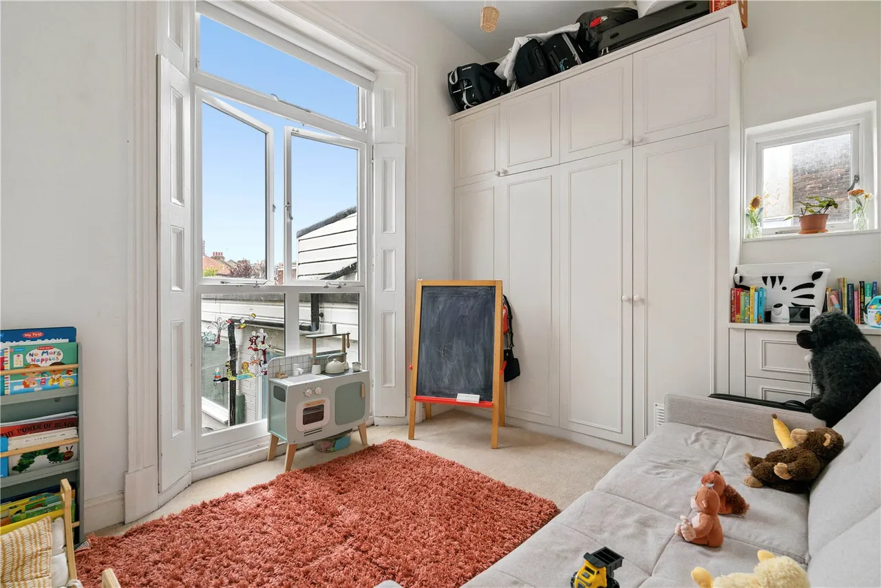 Stanley Road, Teddington, TW11, photo 9