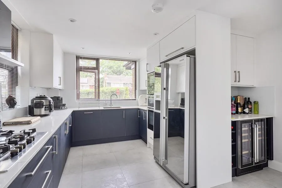 Oakwood Road, Windlesham, GU20, photo 6