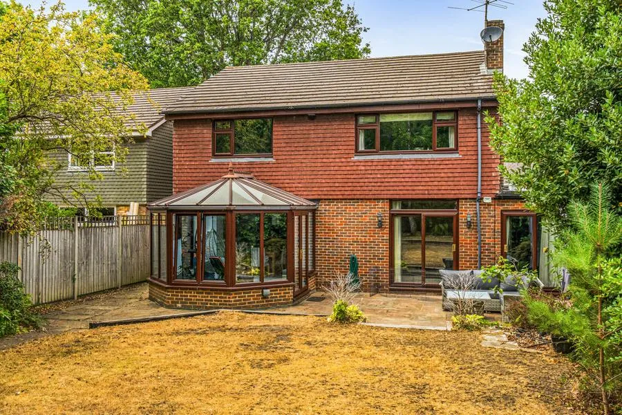 Oakwood Road, Windlesham, GU20, photo 20