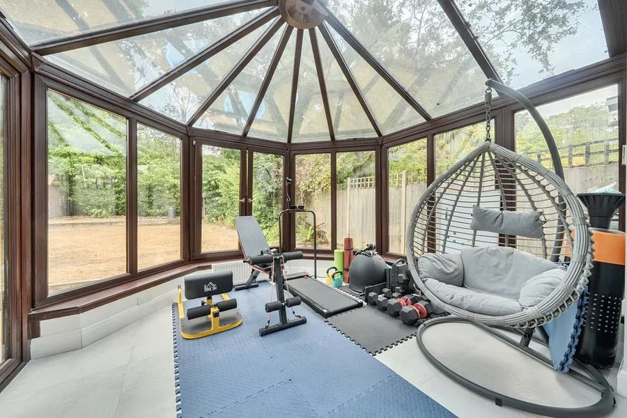 Oakwood Road, Windlesham, GU20, photo 9
