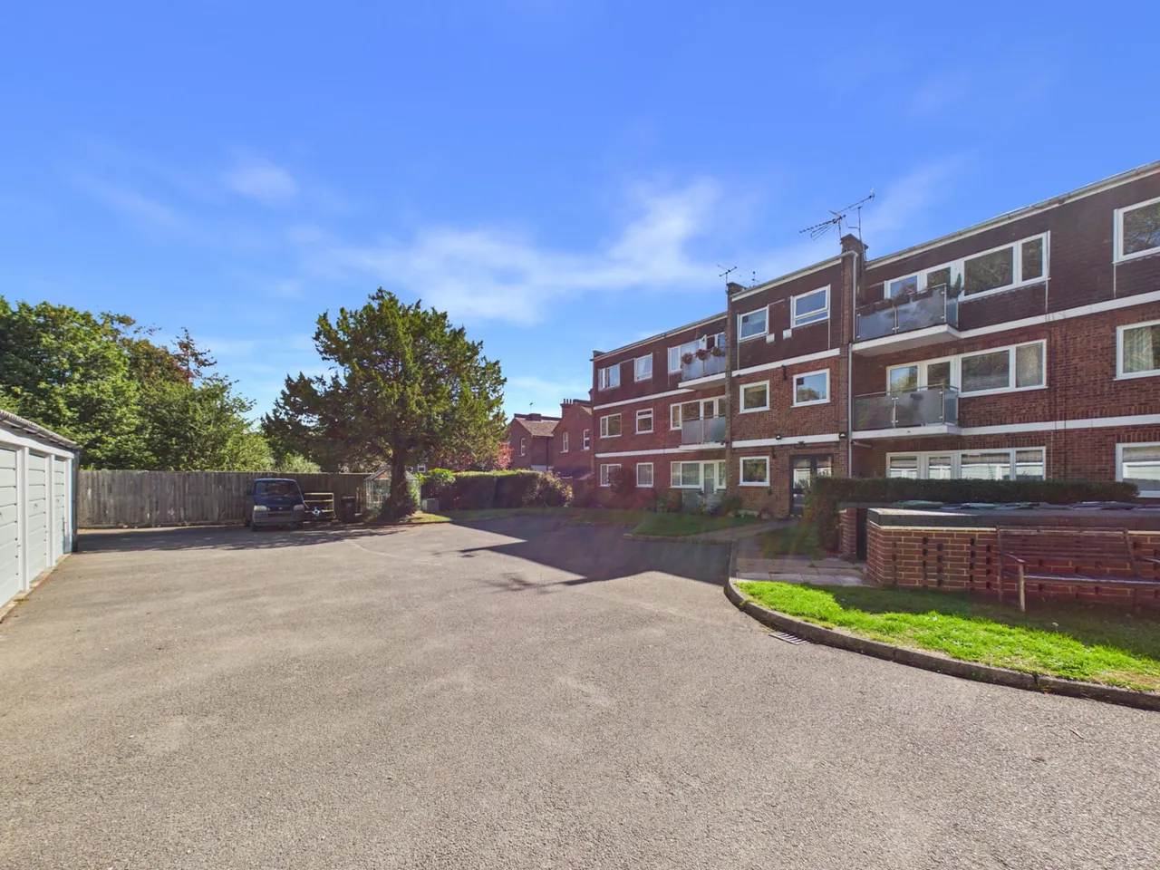 Lower Queens Road, Ashford, TN24, photo 3