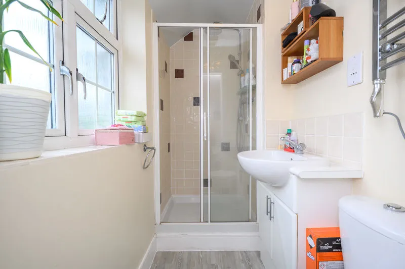 Brighton Road, Addlestone KT15 1PX, photo 8