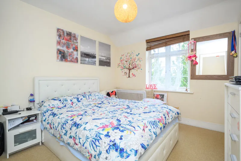 Brighton Road, Addlestone KT15 1PX, photo 5