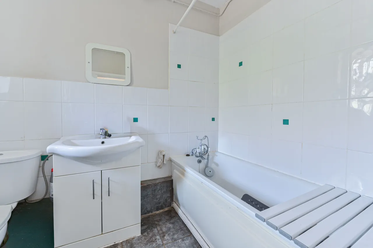 7 Langham House, Worsopp Drive, London, photo 6
