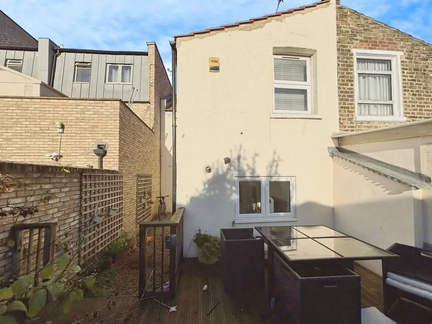 Elizabeth Road, London, E6, photo 18