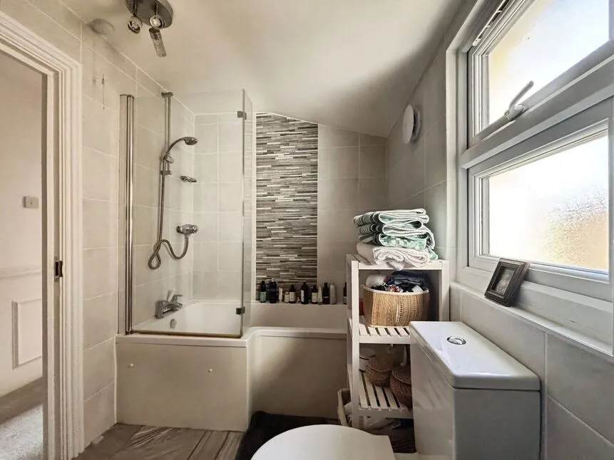Elizabeth Road, London, E6, photo 19