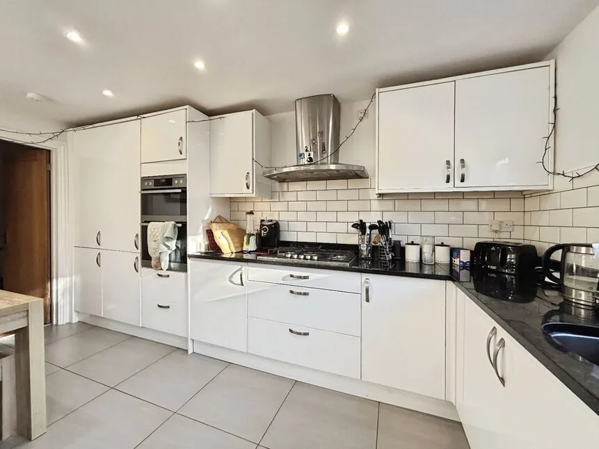Elizabeth Road, London, E6, photo 10