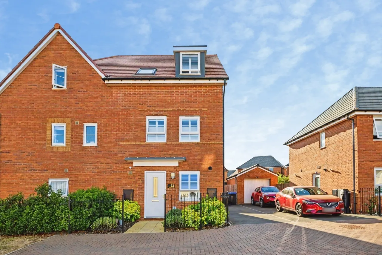 Stratford Drive, Overstone Gate, Northampton, NN6, photo 17