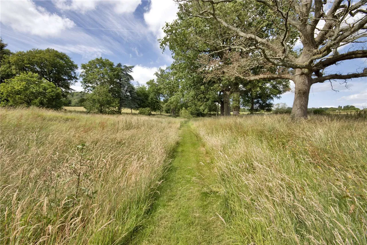Wickhurst Road, Weald, Sevenoaks, Kent, TN14 6LY, photo 11
