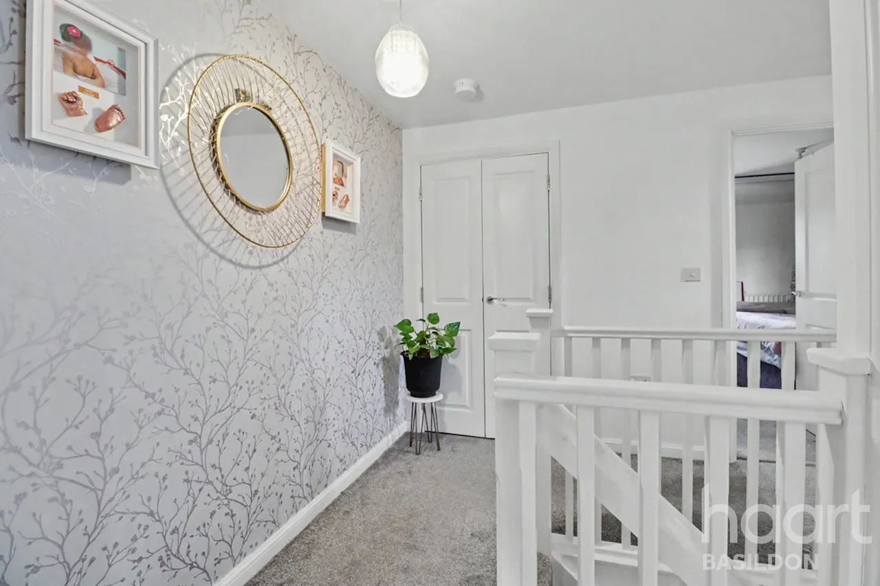 Broadhurst Place, Basildon, SS14, photo 13