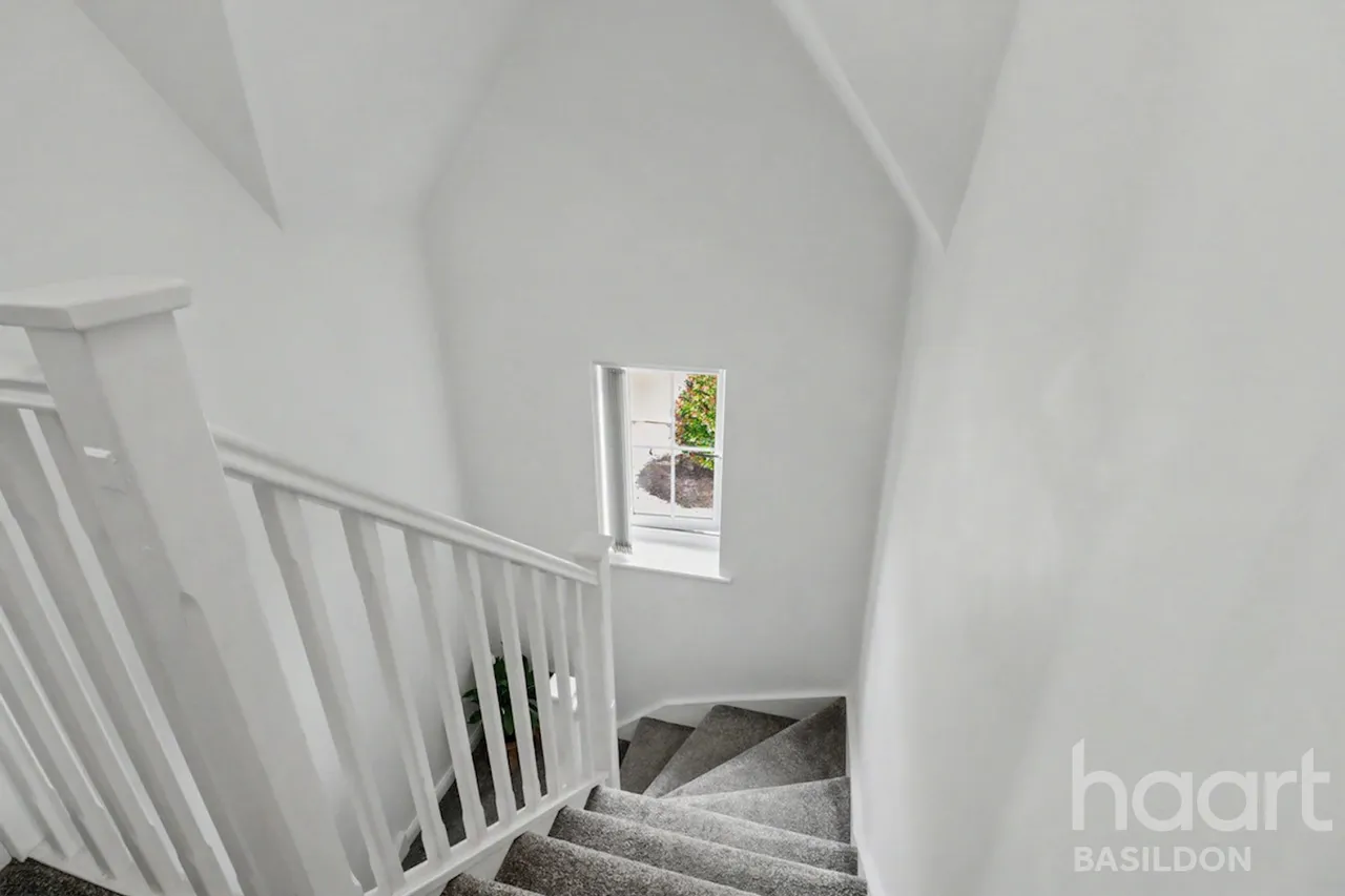 Broadhurst Place, Basildon, SS14, photo 20