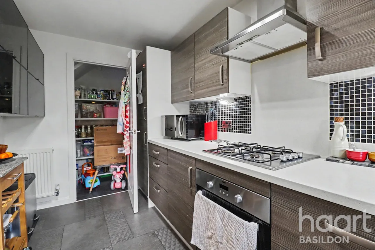 Broadhurst Place, Basildon, SS14, photo 9