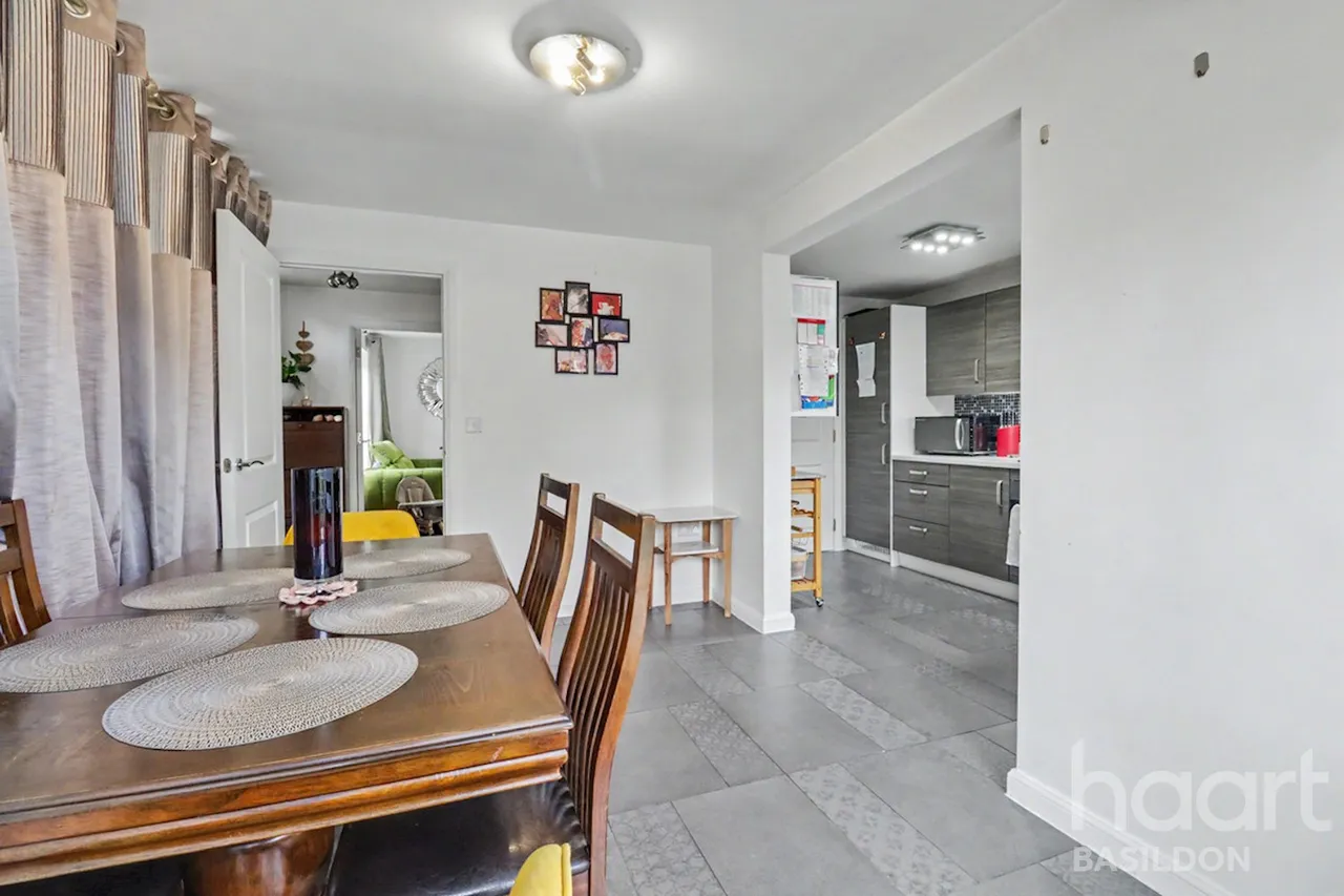 Broadhurst Place, Basildon, SS14, photo 4