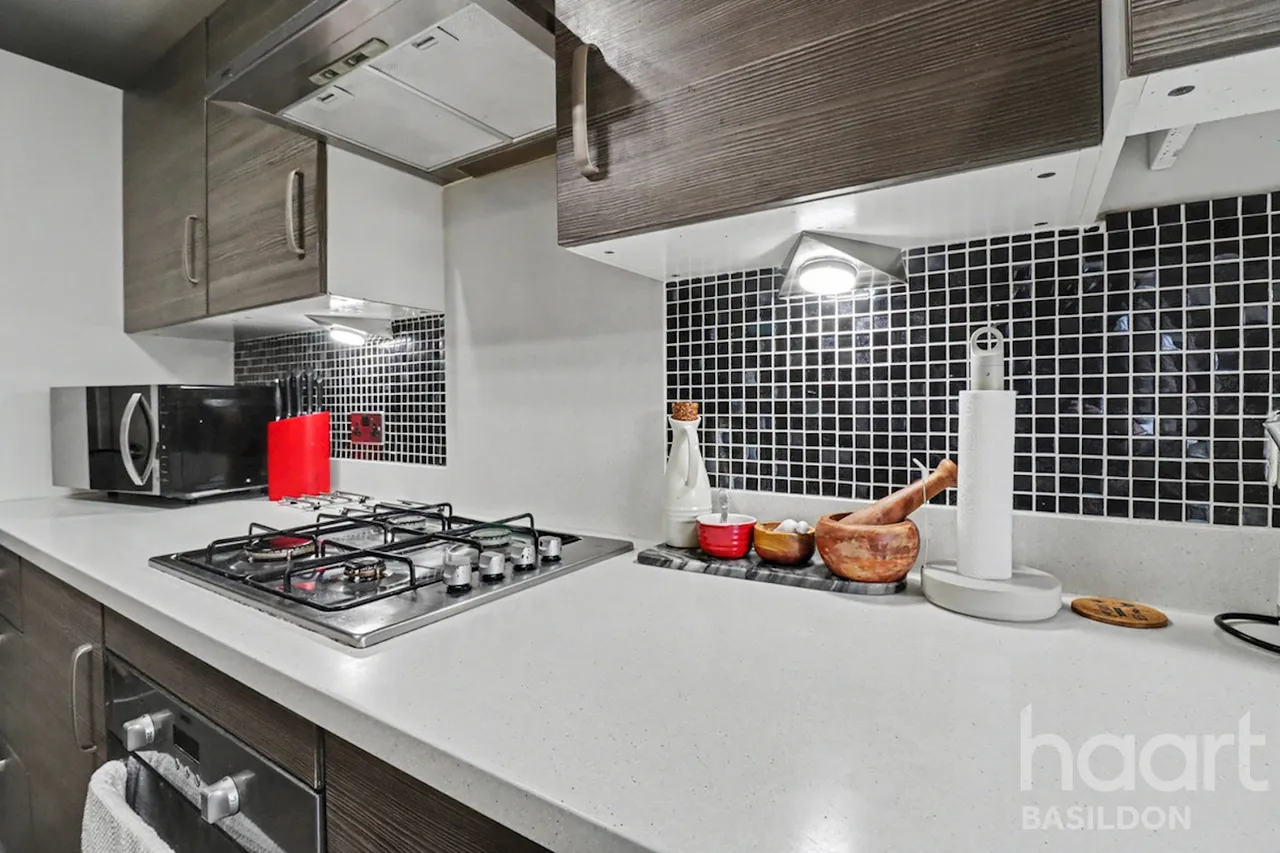 Broadhurst Place, Basildon, SS14, photo 10