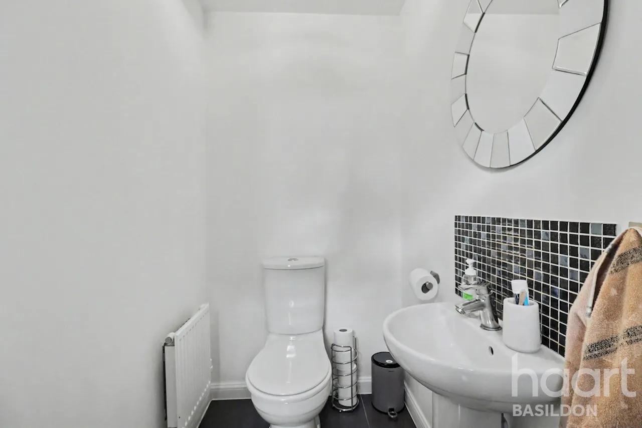 Broadhurst Place, Basildon, SS14, photo 11