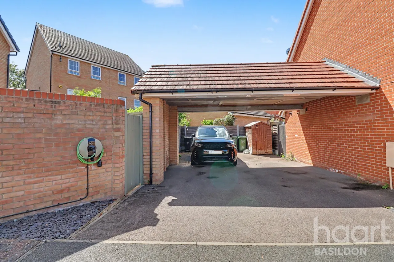 Broadhurst Place, Basildon, SS14, photo 29