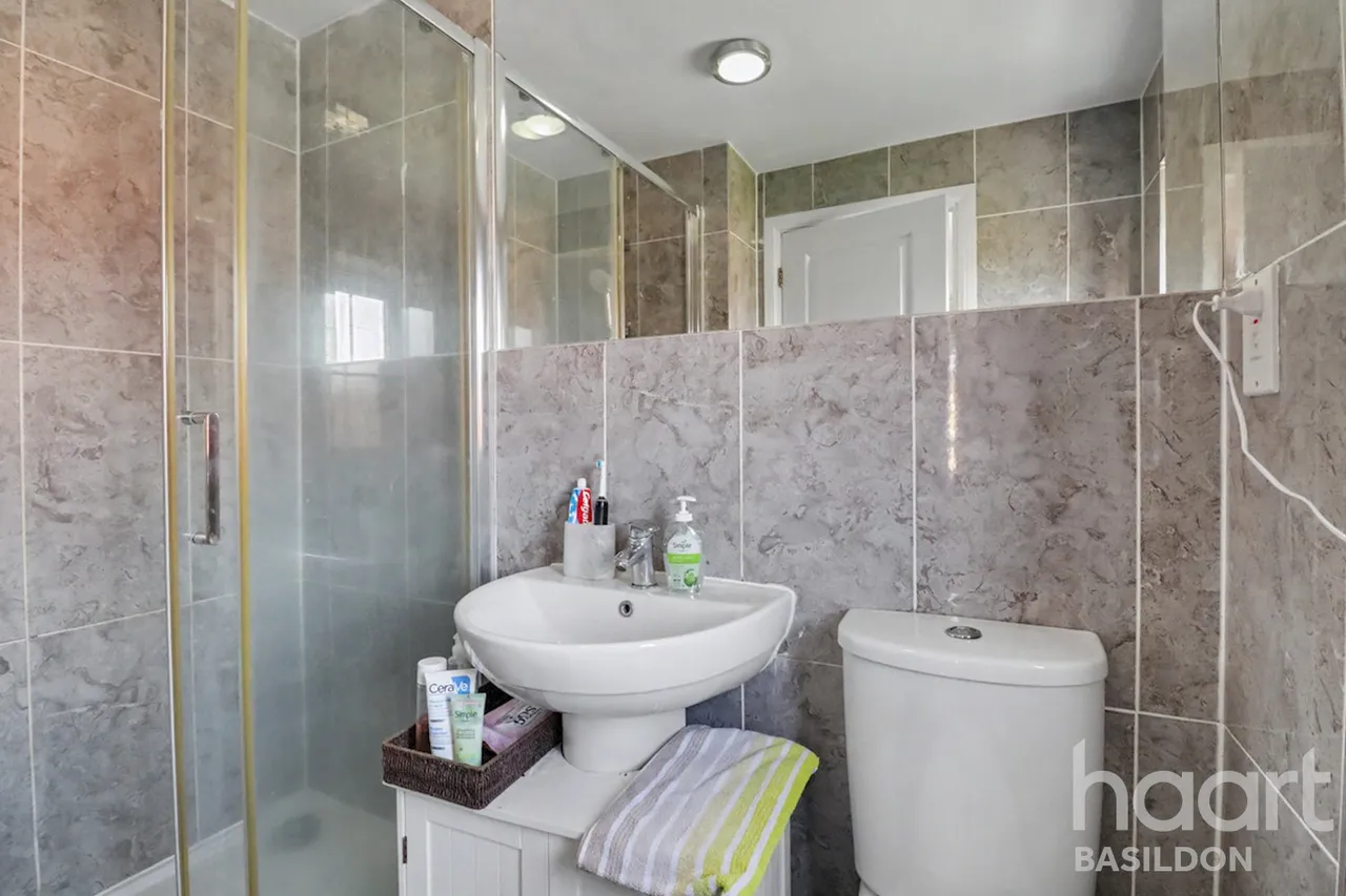 Broadhurst Place, Basildon, SS14, photo 19