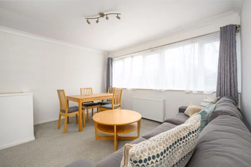 Hersham Road, Walton-On-Thames KT12 1JJ, photo 3