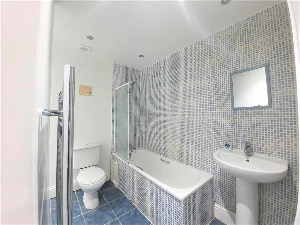 Bury Road, Gosport, PO12, photo 5