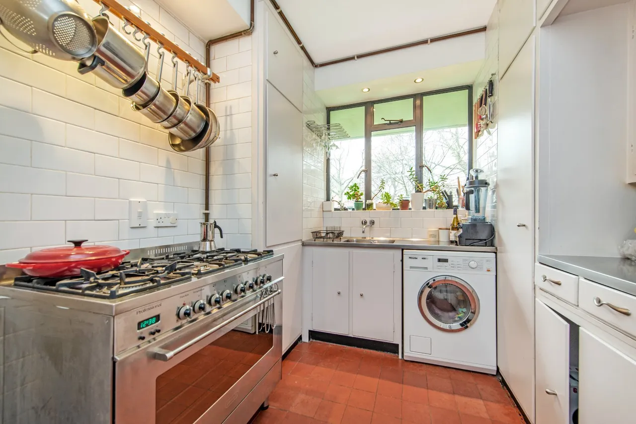 Rosebery Avenue, Spa Green Estate, London, EC1R, photo 2