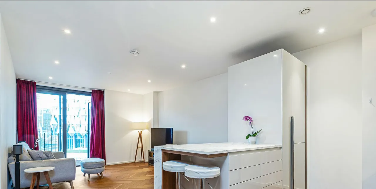 Embassy Gardens, London, SW11, photo 6