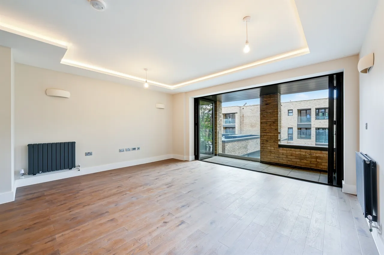 Shepherds Bush Road, London, W6, photo 10