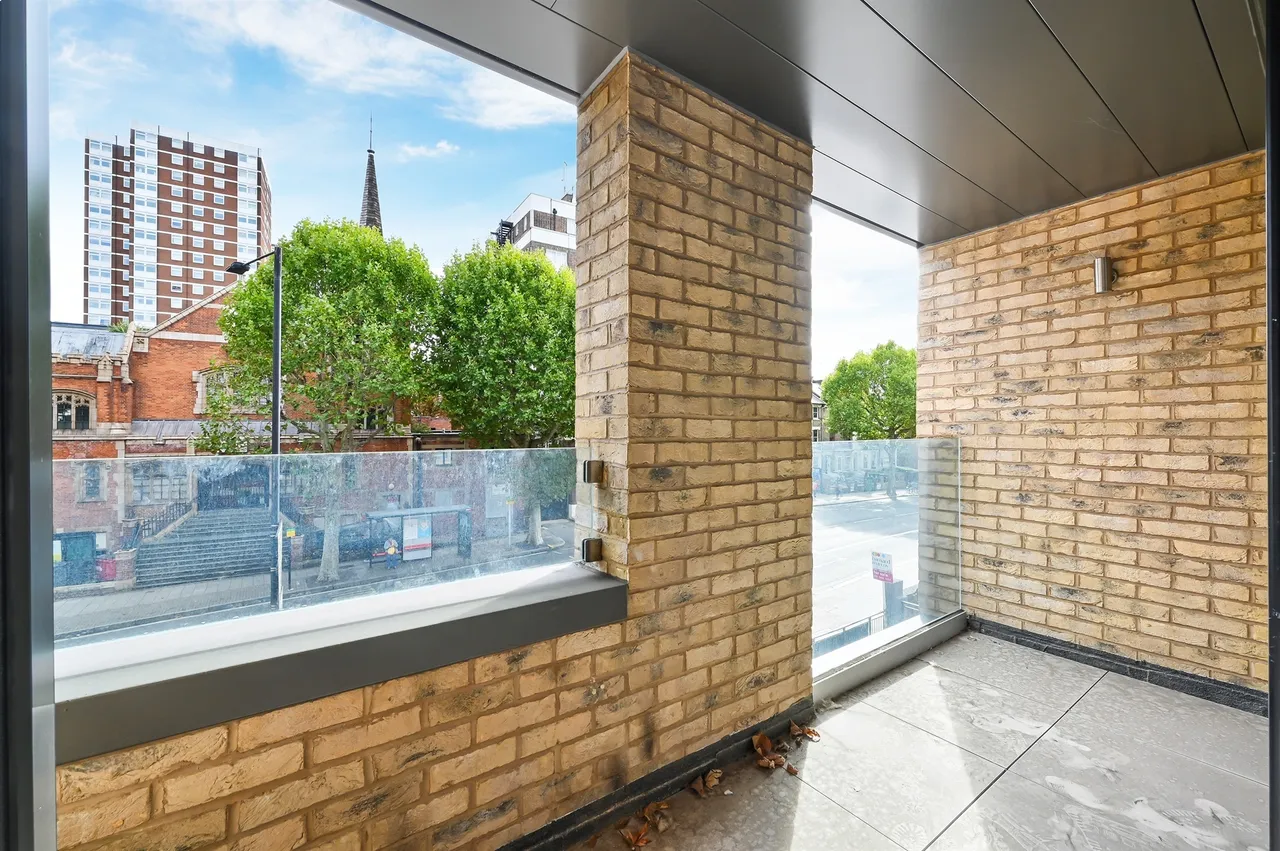 Shepherds Bush Road, London, W6, photo 6