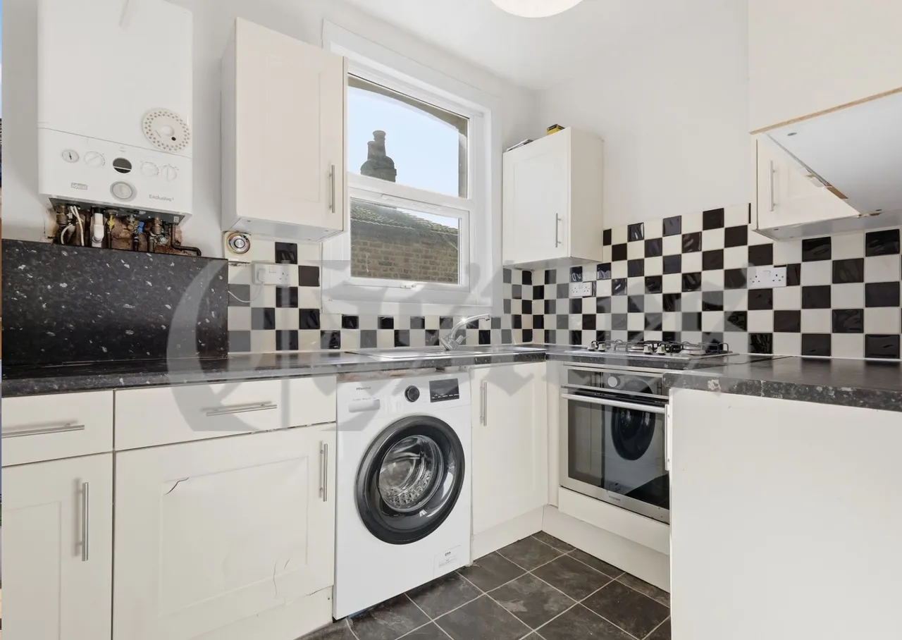 Fairbourne Road, London, N17, photo 4