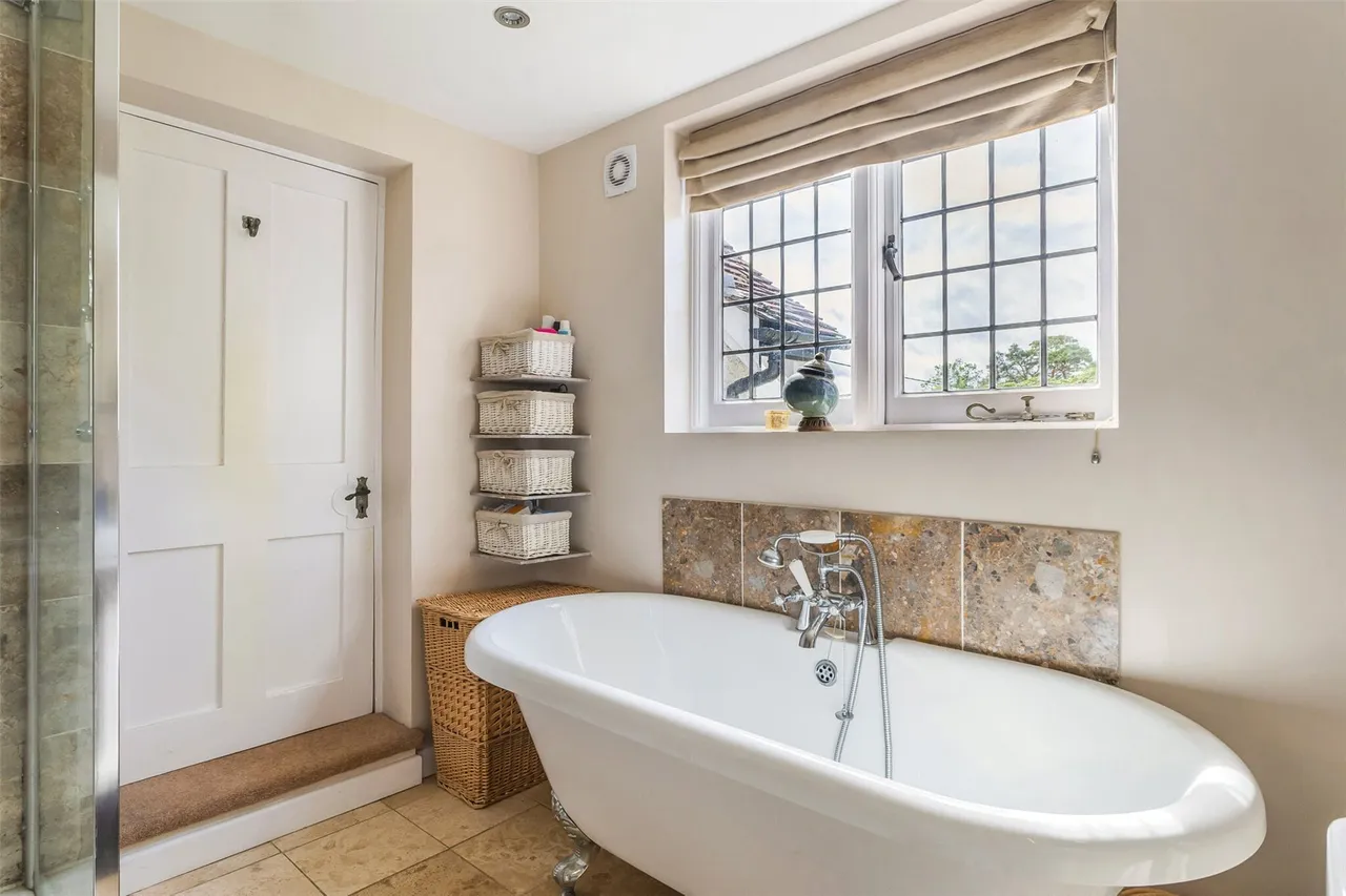 Bank, Lyndhurst, SO43, photo 28